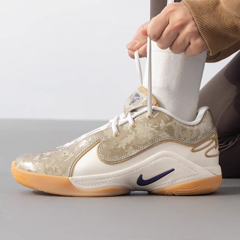 Nike耐克缓震耐磨篮球鞋