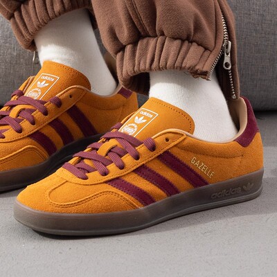 Adidas阿迪达斯运动休闲鞋