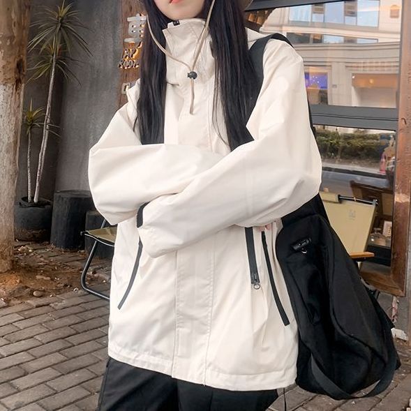 鸭鸭情侣款超好看防风户外登山服