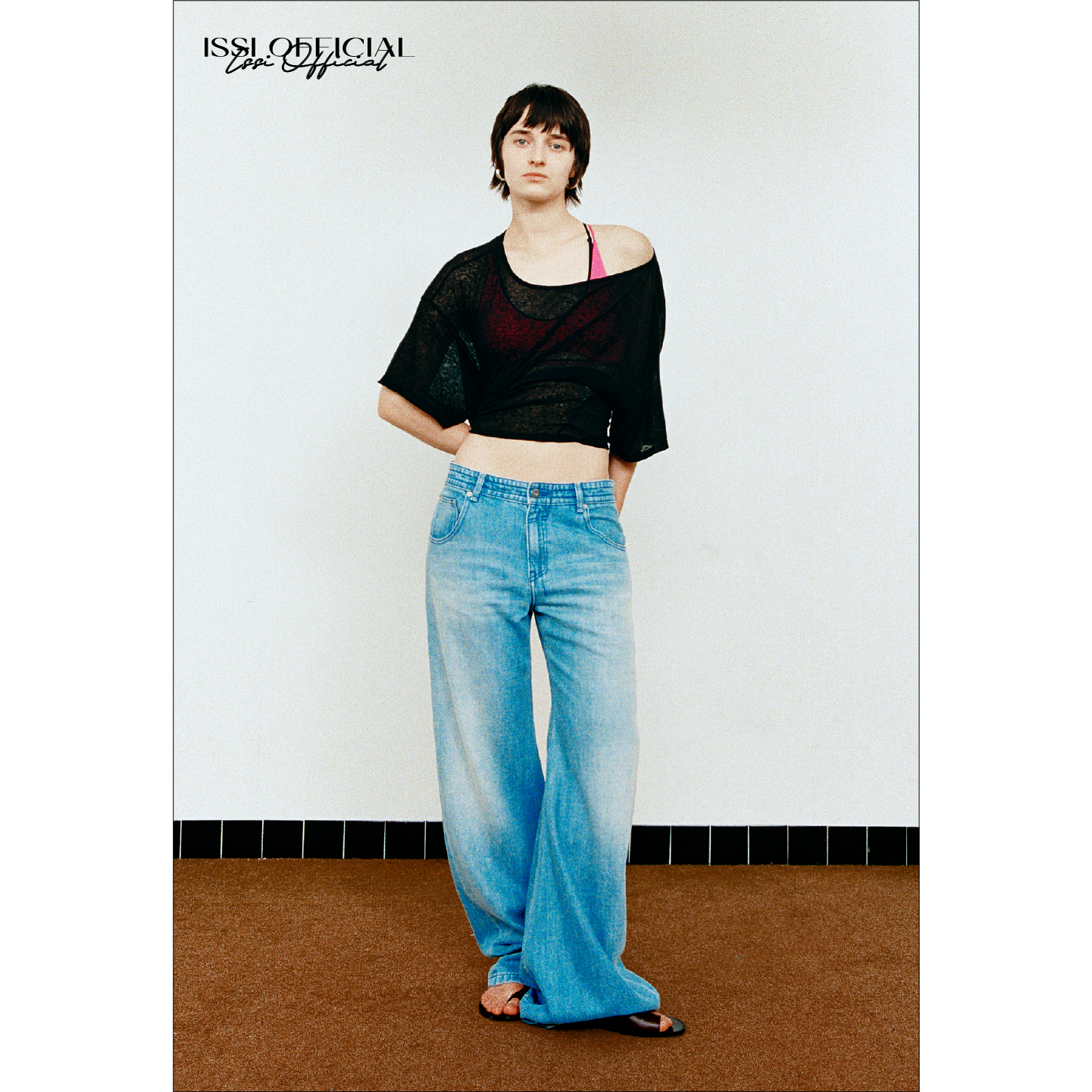 做旧磨白中腰直筒微喇洗水牛仔裤