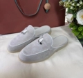 Grayish White (Off-White)