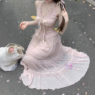 赴约山海 夏温柔风法式设计感度假显瘦挂脖上衣蛋糕长裙连衣裙女