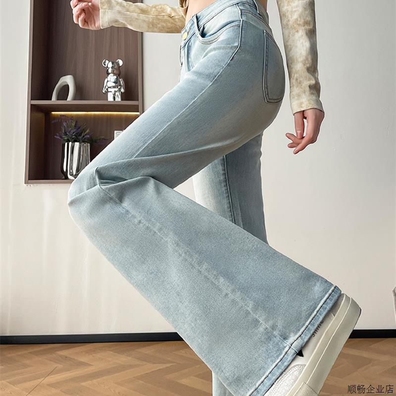 浅色牛仔裤女小个子潮流穿搭2025秋季丰臀美胯弹力紧身微喇叭裤子