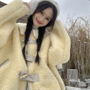 韩系甜美花瓣领奶黄色羊羔毛外套女2023秋冬季新款学院风毛呢大衣