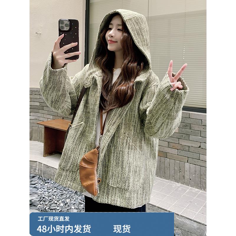 绿色小香风连帽外套女春秋季新款2025今年流行爆款设计感短款上衣