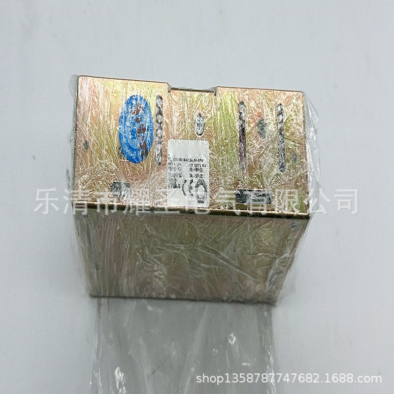 实物VFD055CP43B-21 015C43A-21 075CP43B-21 7.5kW 075CP43B-21