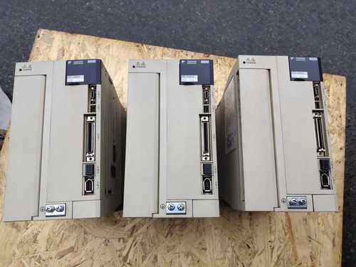 SGDV-200A01A002000日系安川原装大量质保一年现货特卖