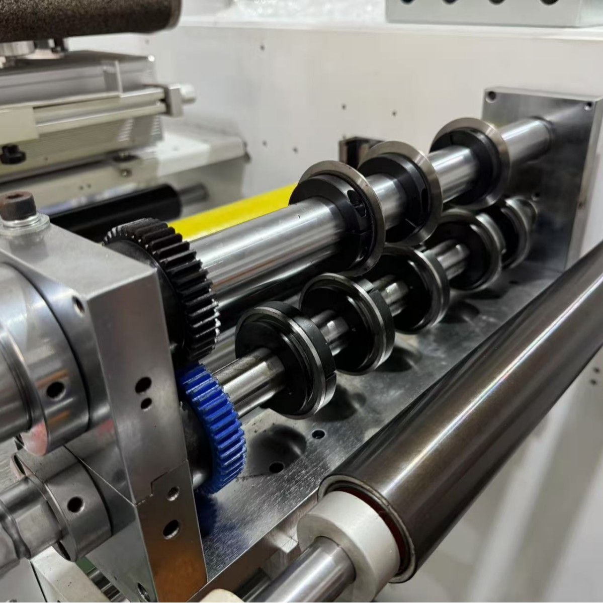 源铁全轮转机uv胶辊 包胶厂家 罗铁轮转机胶辊 新崎 印刷胶辊