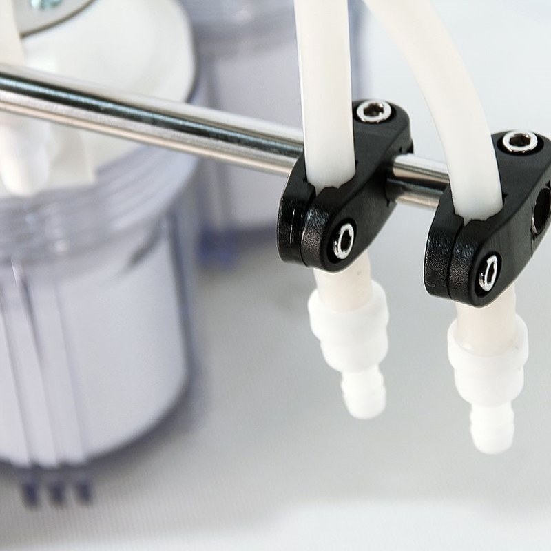 分装醋40W定量设备液体全自动双头白酒机械灌装机牛奶小型啤酒