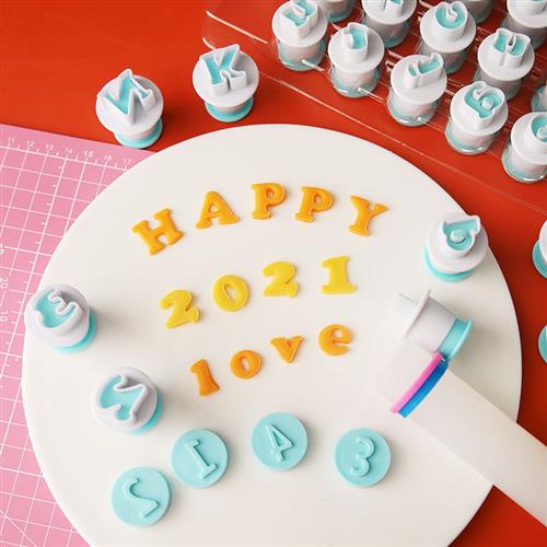 翻糖压模26个字母大小写数字饼干弹簧蛋糕印花印章切模烘焙工具