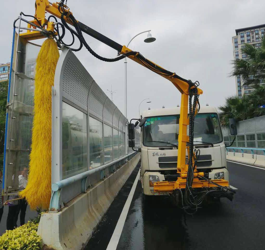 新品供应公路护栏清洗机道路分隔栏清洗机高速隔音屏清洗机电动清