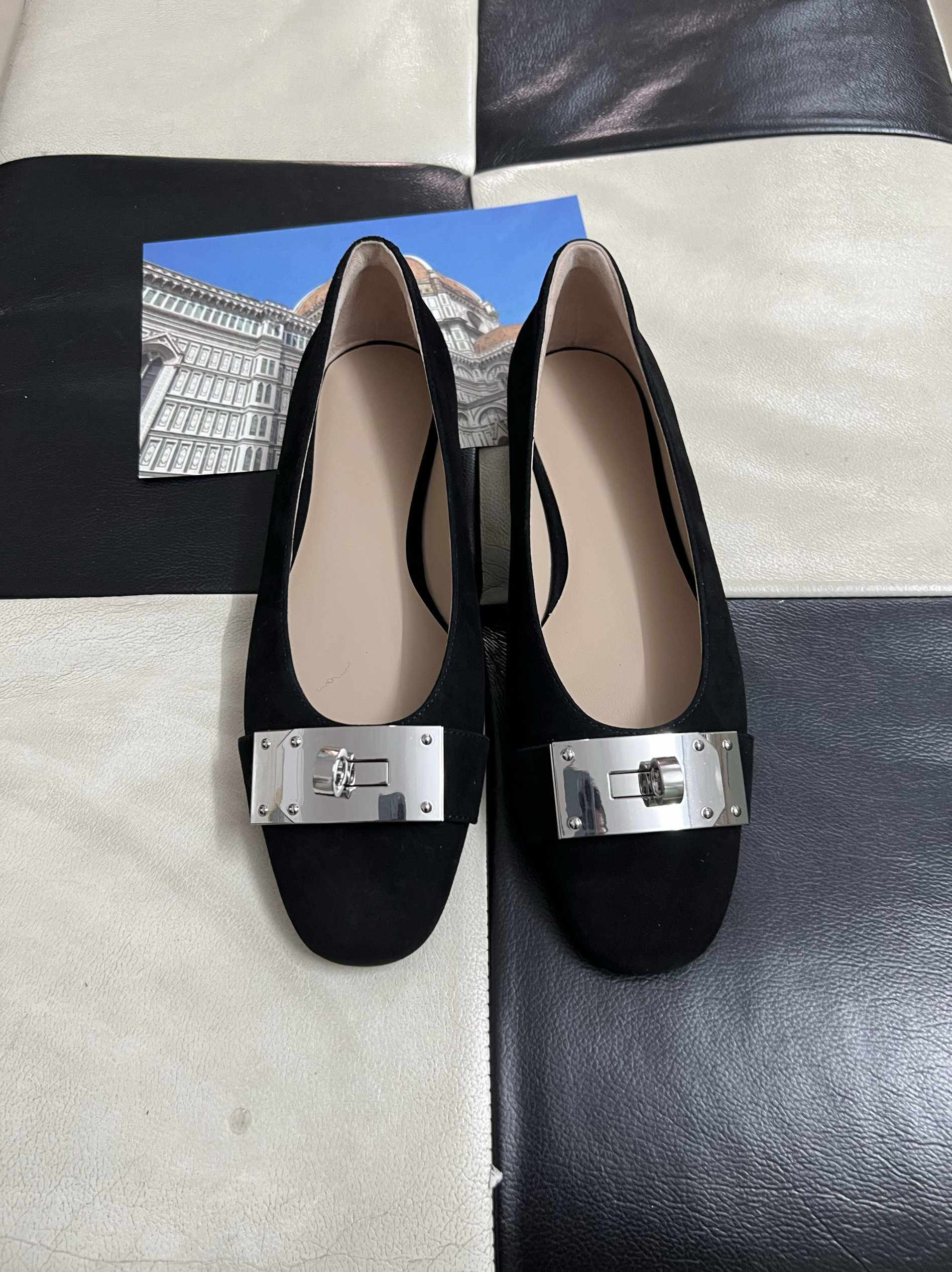 大厂品质，，新款舒服羊京皮面绵羊里金属搭扣防滑底女单鞋平底鞋