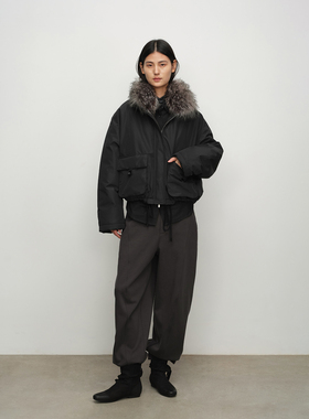 SILAVIE“新90鸭绒”工装廓形短款羽绒服立体感毛领休闲保暖外套