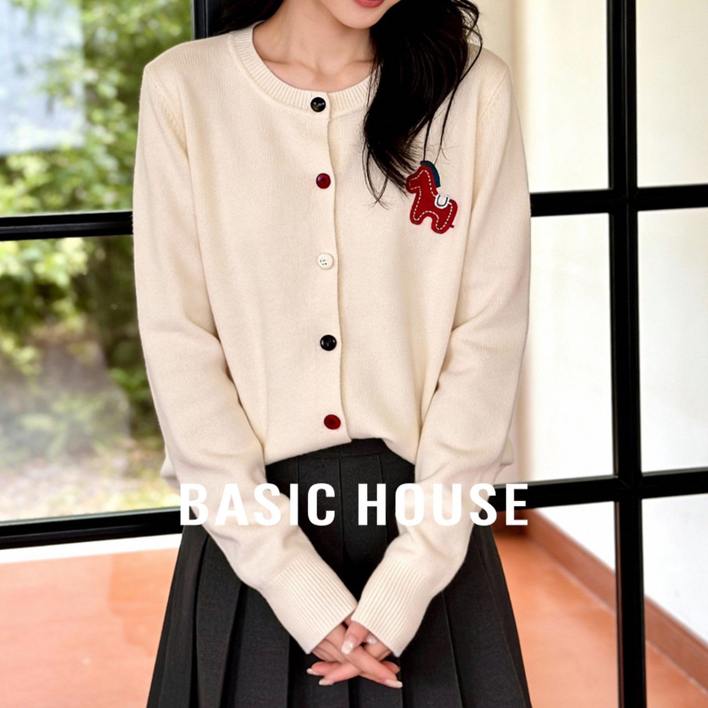 Basic House/百家好卡通小马刺绣白色毛衣女冬季新款宽松羊毛开衫,女装/女士精品,毛针织衫,淘宝优惠券,粉丝福利购,淘宝优惠卷