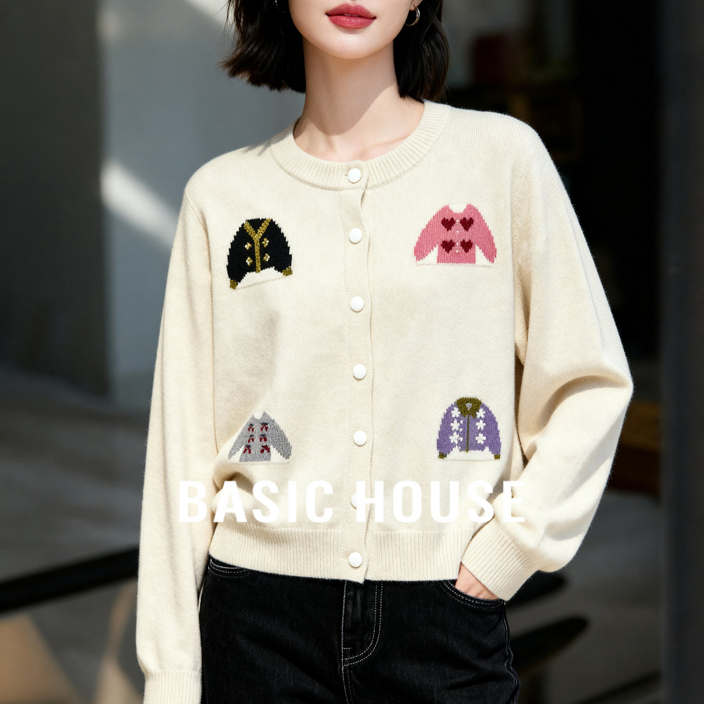 Basic House/百家好圆领提花毛衣今年流行宽松长袖短款开衫外套女