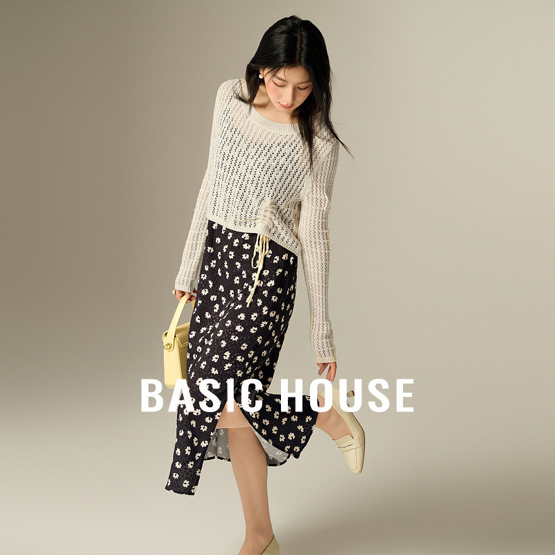 Basic House/百家好长袖镂空针织衫碎花吊带长裙两件套装2025秋冬