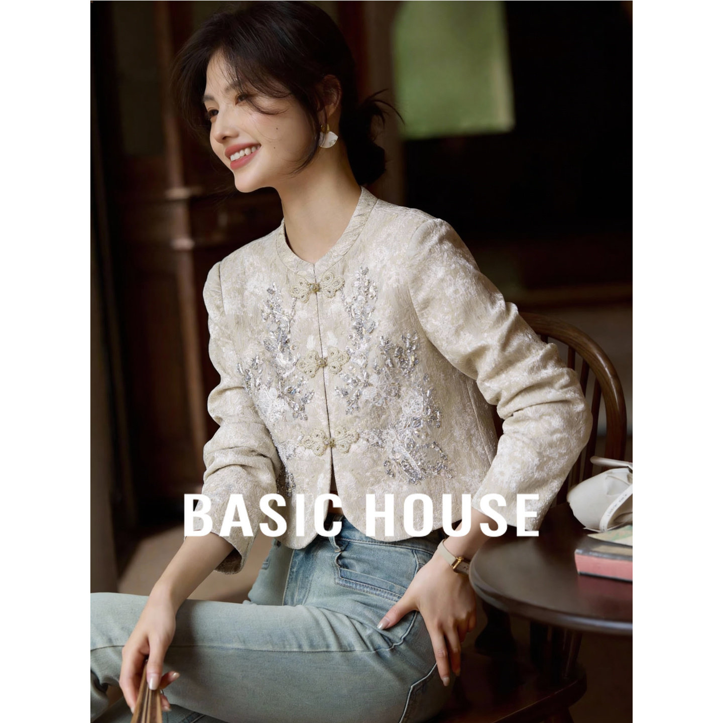 Basic House/百家好新中式盘扣短外套女秋季重工珠钉国风长袖上衣,女装/女士精品,短外套,淘宝优惠券,粉丝福利购,淘宝优惠卷