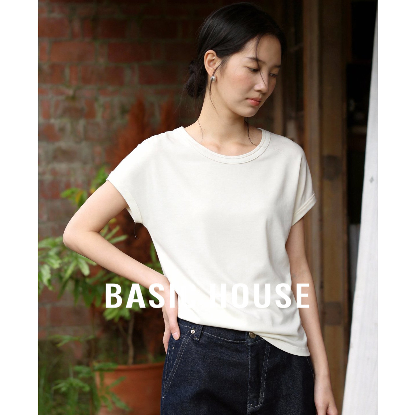 Basic House/百家好白色经典宽松显瘦春新款莱赛尔内搭短袖T恤女