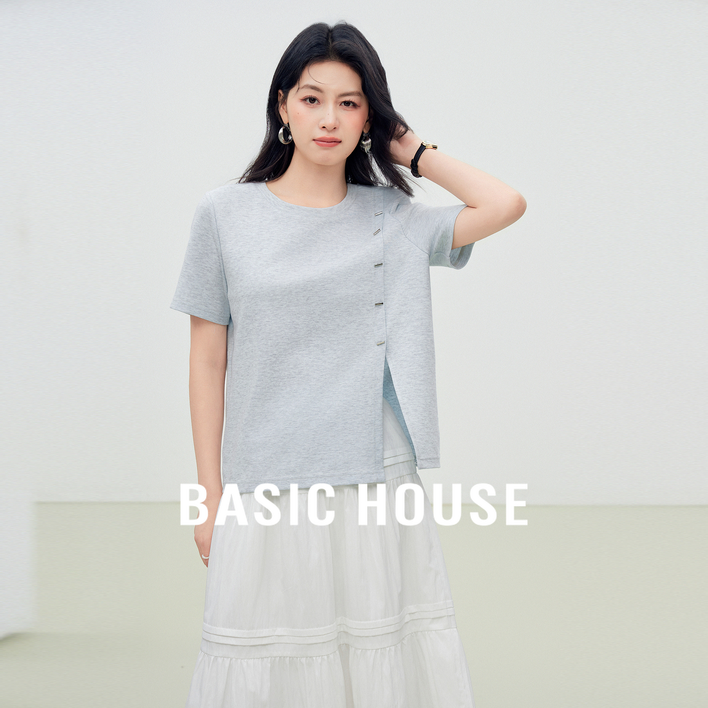 Basic House百家好纯色开叉短袖T恤女2025夏季新款设计感圆领上衣