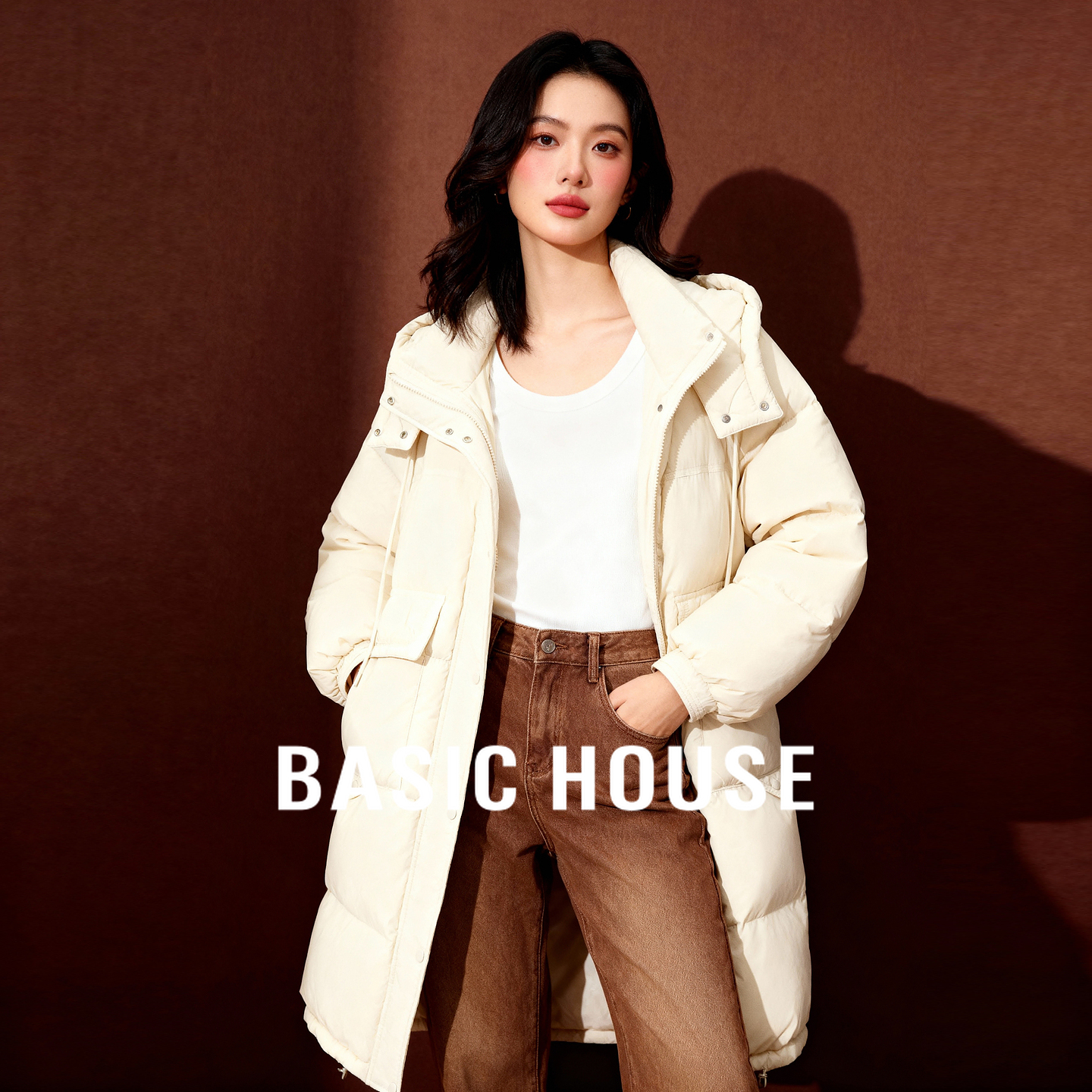 Basic House/百家好纯色长款羽绒服冬季新款连帽大口袋保暖长外套