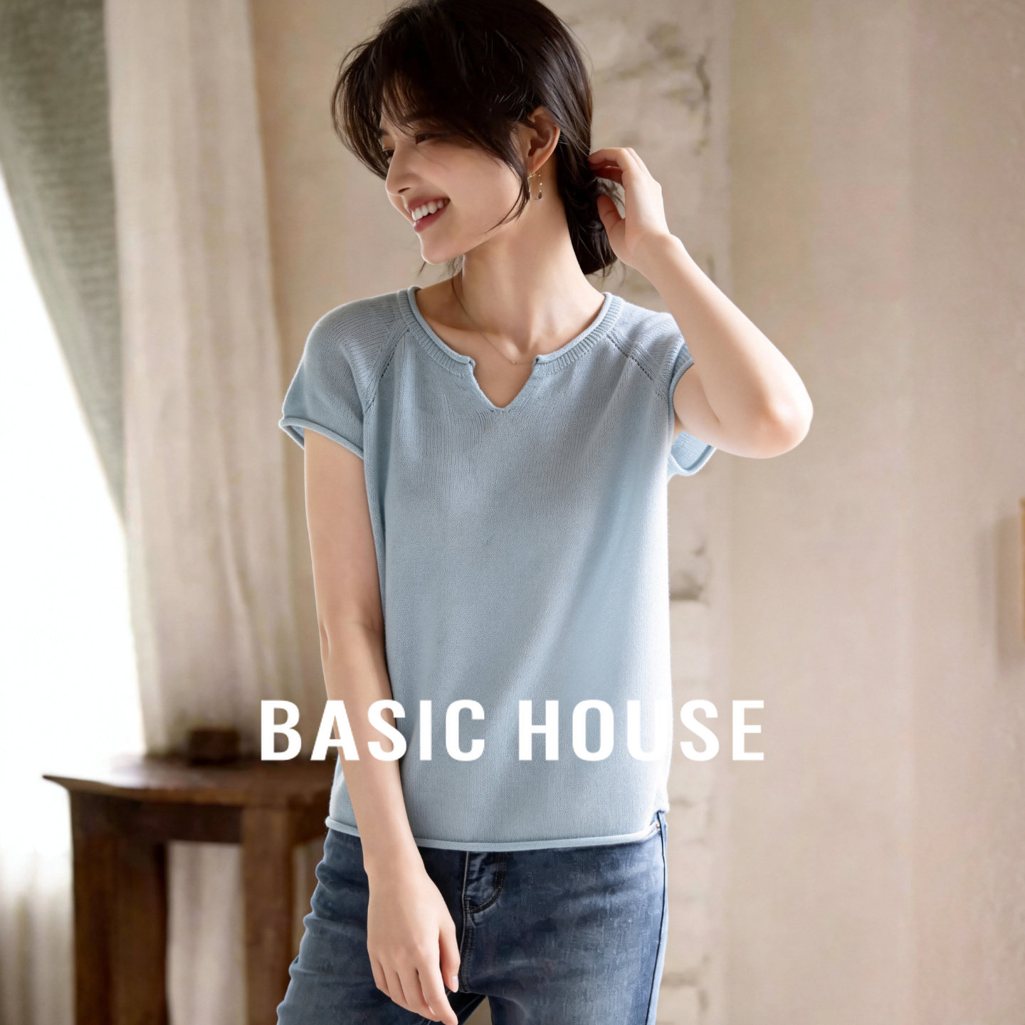 Basic House/百家好慵懒风V领短袖针织衫女夏天蓝色百搭薄款上衣