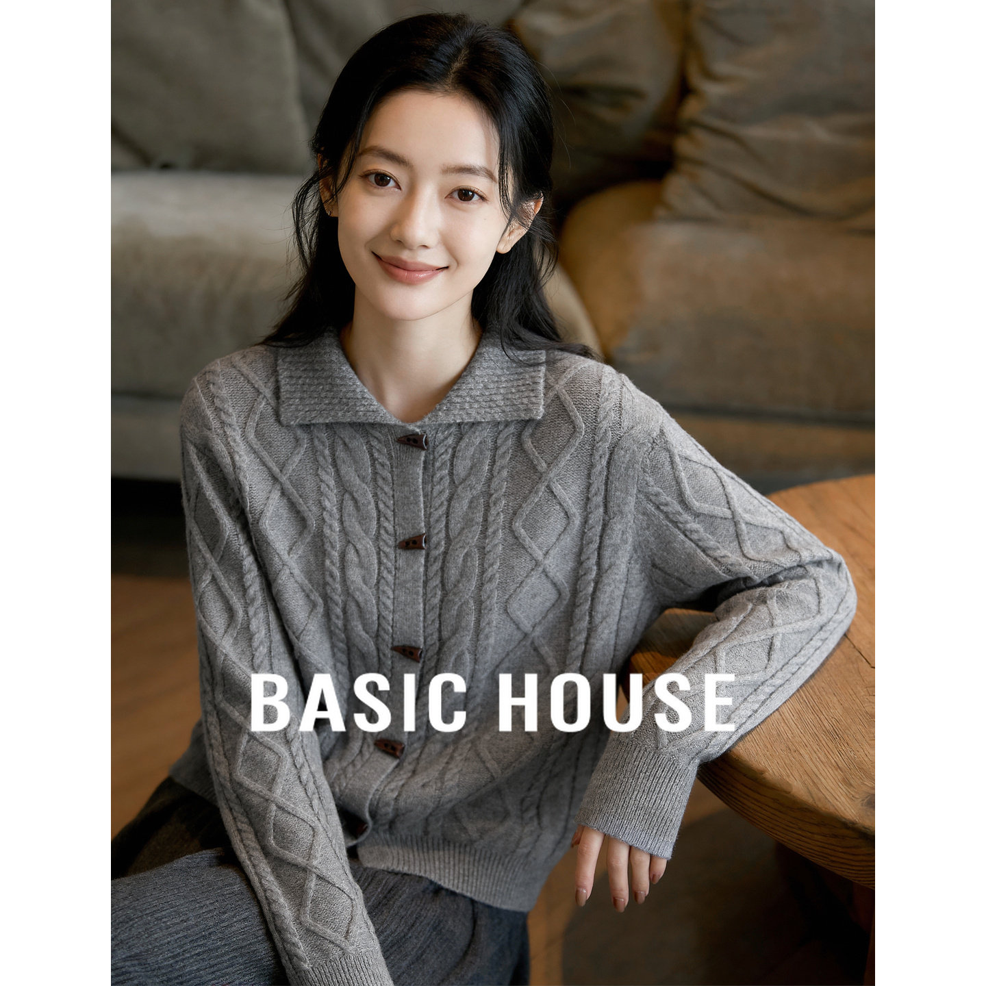 Basic House/百家好翻领绞花毛衣女冬新款纯色牛角扣开衫宽松外套,女装/女士精品,毛衣,淘宝优惠券,粉丝福利购,淘宝优惠卷