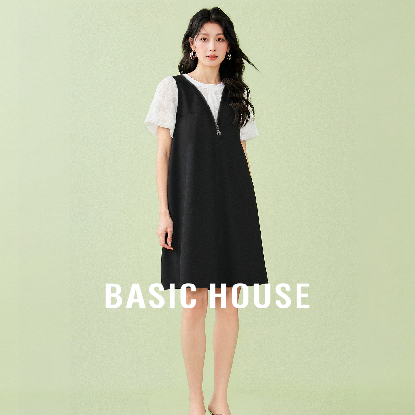 Basic House/百家好撞色休闲泡泡袖设计感夏季新款假两件连衣裙女