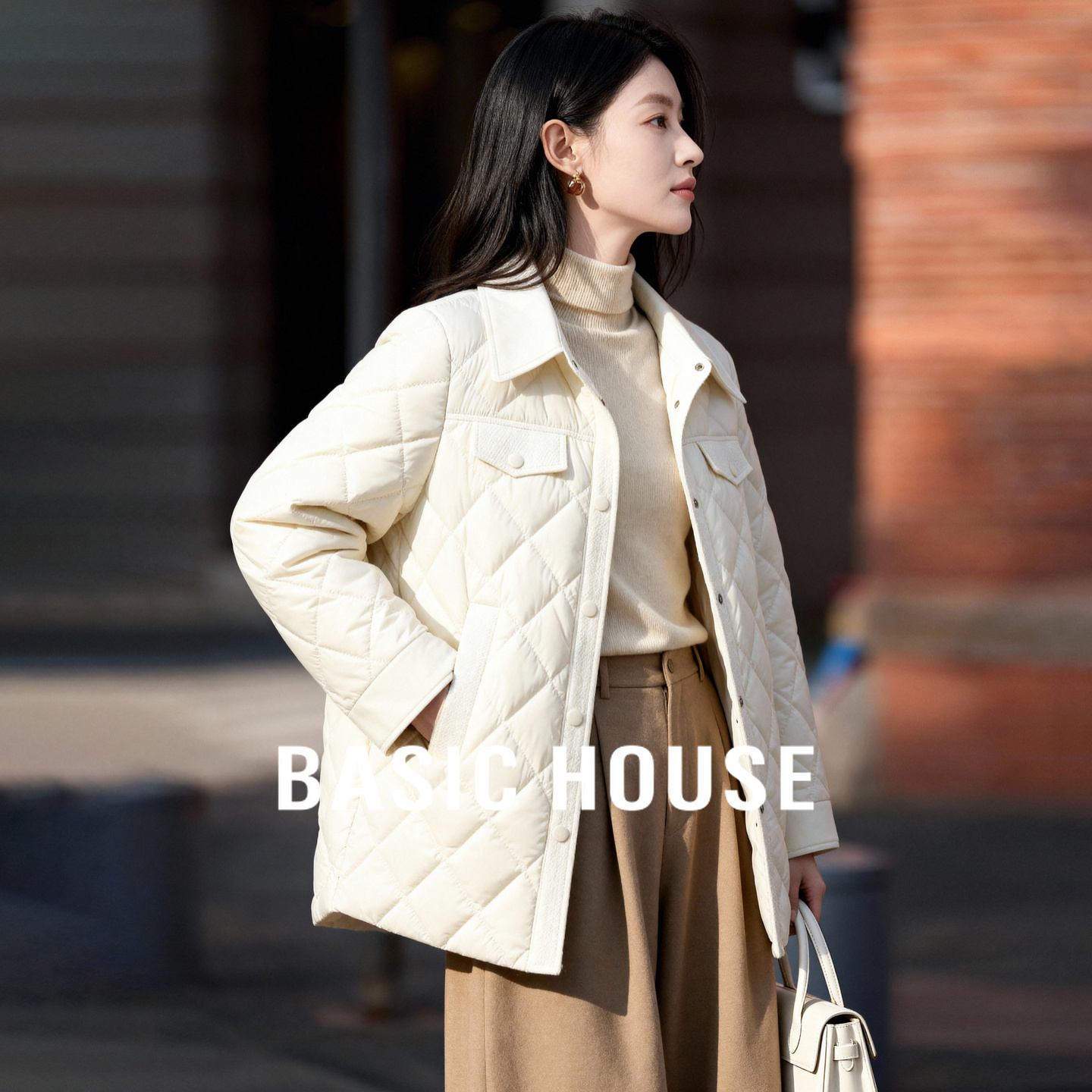 Basic House/百家轻薄短款小香风棉服女冬季新款菱格白色翻领外套