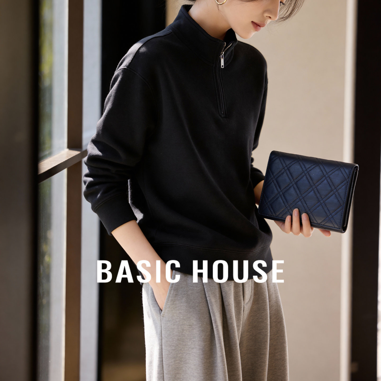 百家好黑色半高领拉链卫衣2026春季新款女士简约显瘦气质春装上衣