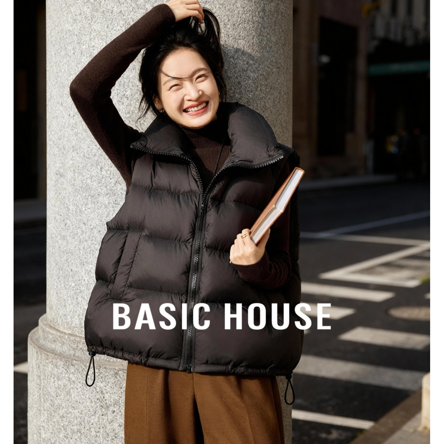 百家好外穿立领羽绒马甲2025冬季新款百搭女士羽绒背心坎肩短外套