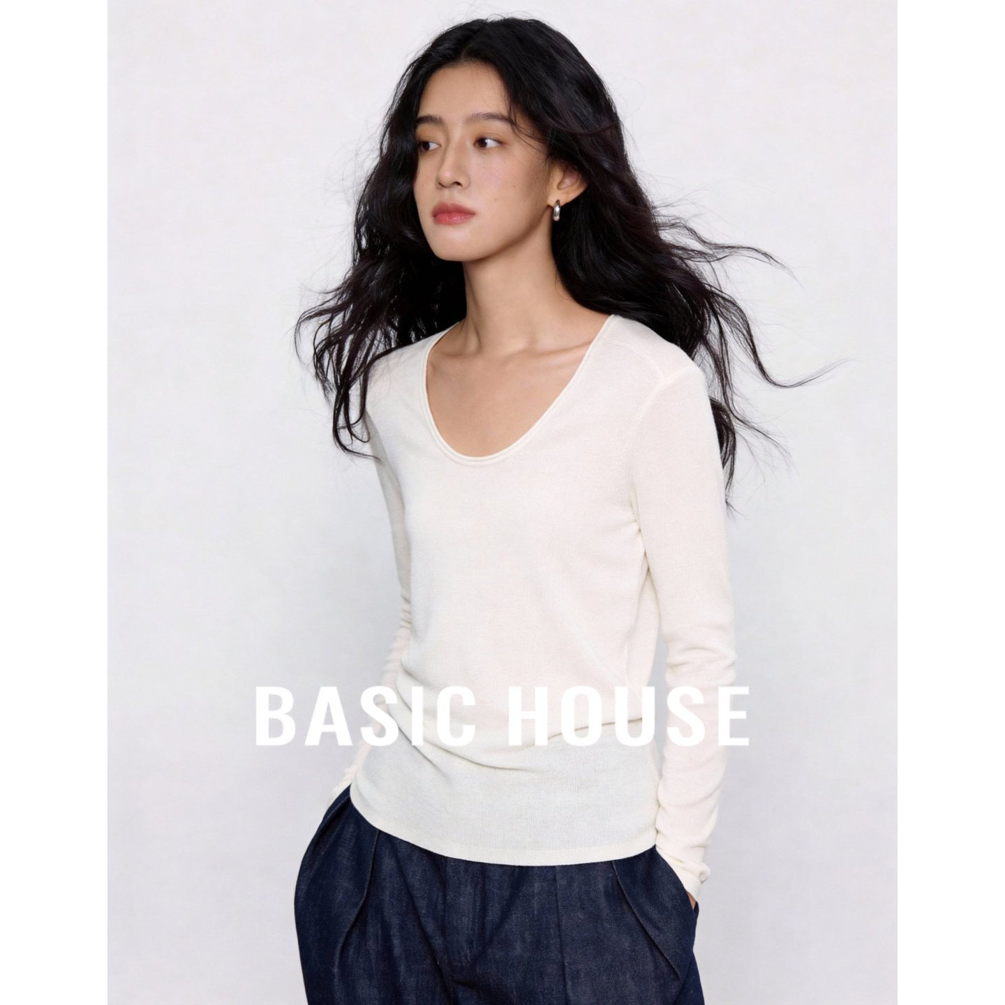 百家好U领扬子纱针织衫春季新款女士修身弹力坑条长袖薄款打底衫