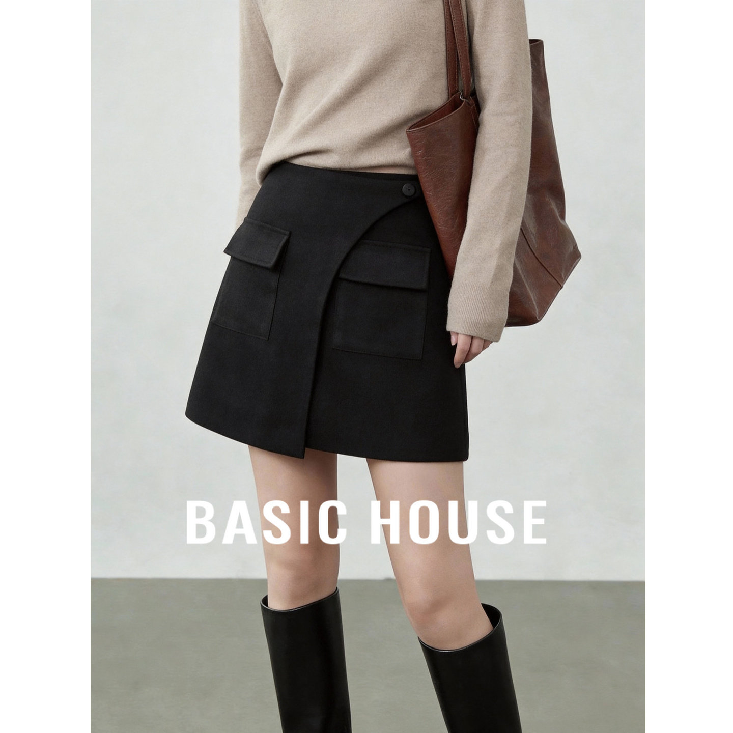 Basic House/百家好毛呢裙裤中腰大口袋半身裙新款不规则纯色短裙