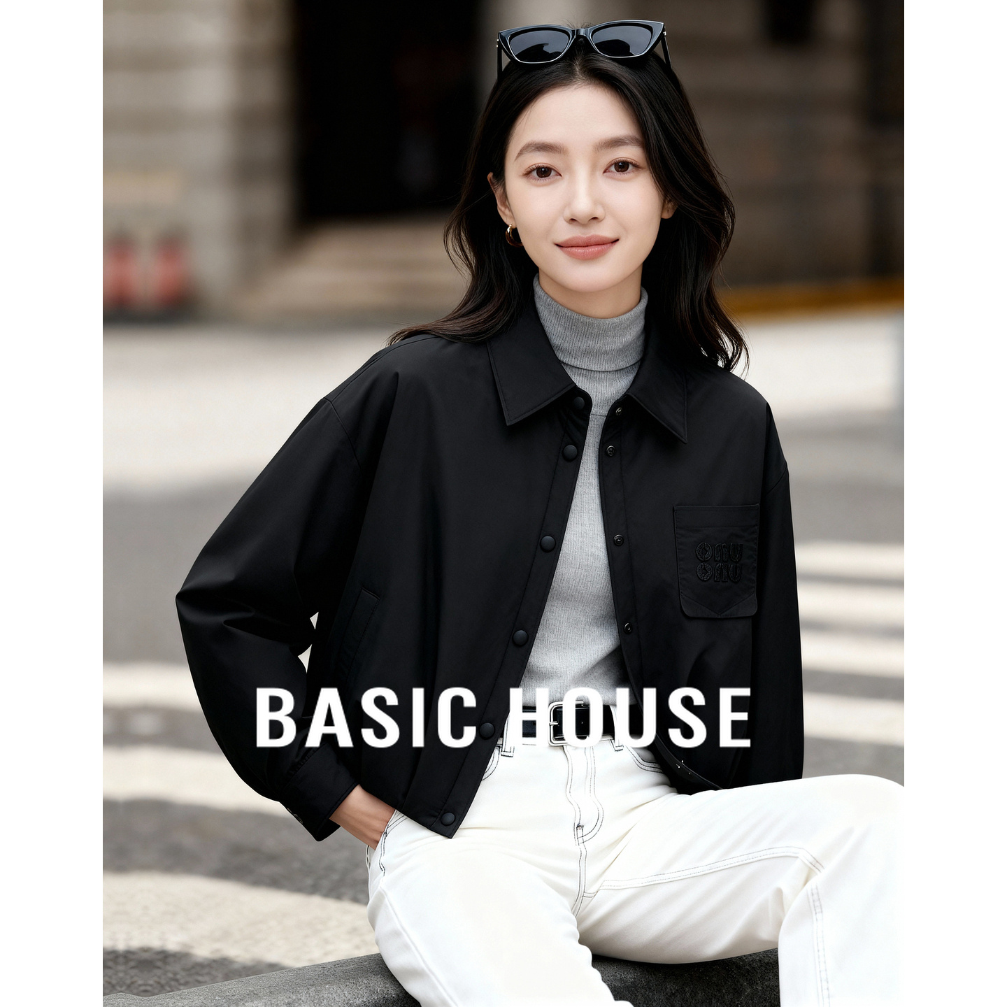 Basic House/百家好休闲风翻领短款羽绒女冬季轻薄单排扣百搭上衣