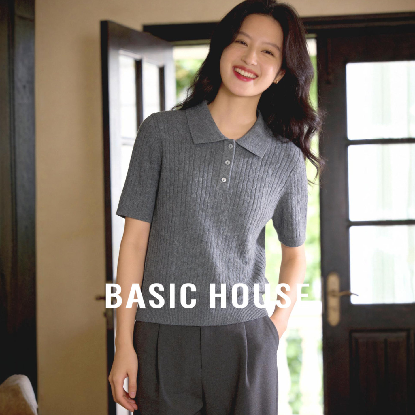 Basic House/百家好纯色绞花polo领针织衫春新款灰色修身短款毛衫