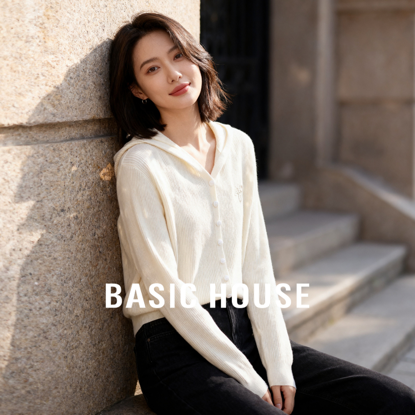 Basic House/百家好休闲百搭连帽拼接设计感秋冬新款透气针织开衫