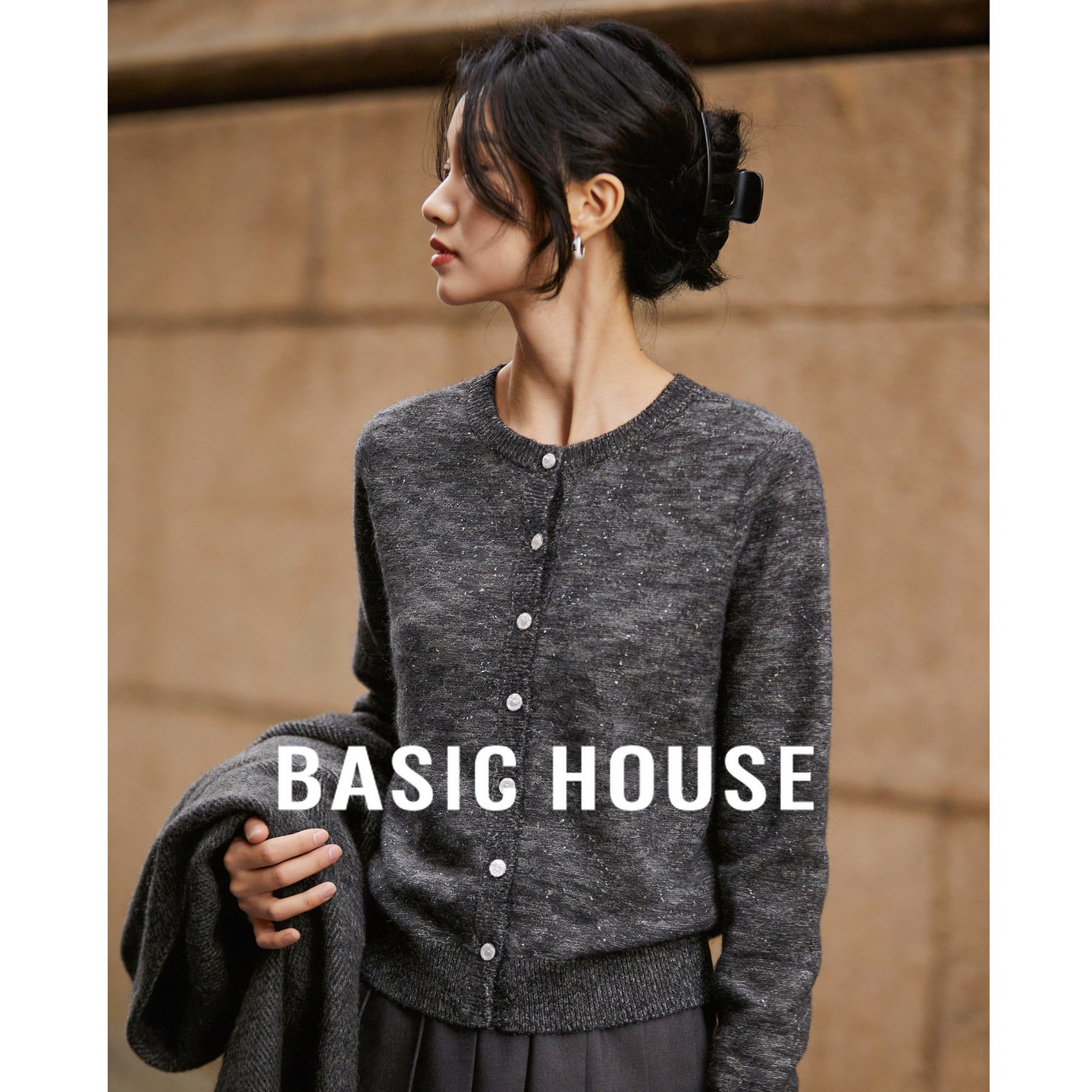 Basic House/百家好灰色亮片圆领针织开衫春季新款宽松内搭毛衫