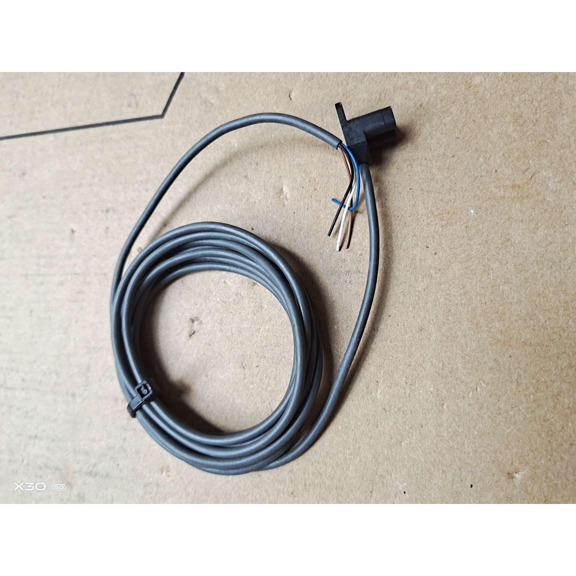 议价议价TOYO T64N2L 光电开关感测器成色如图功能完好议价