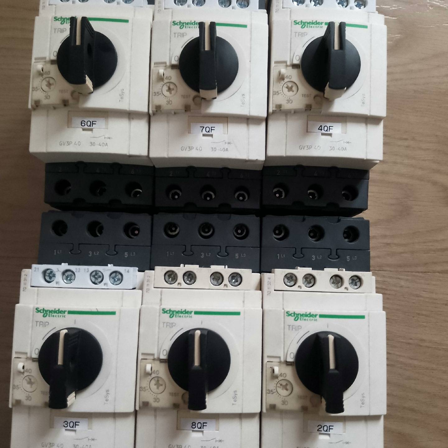 议价议价询价购-GV3P-40 电流30-40A 马达断路器议价