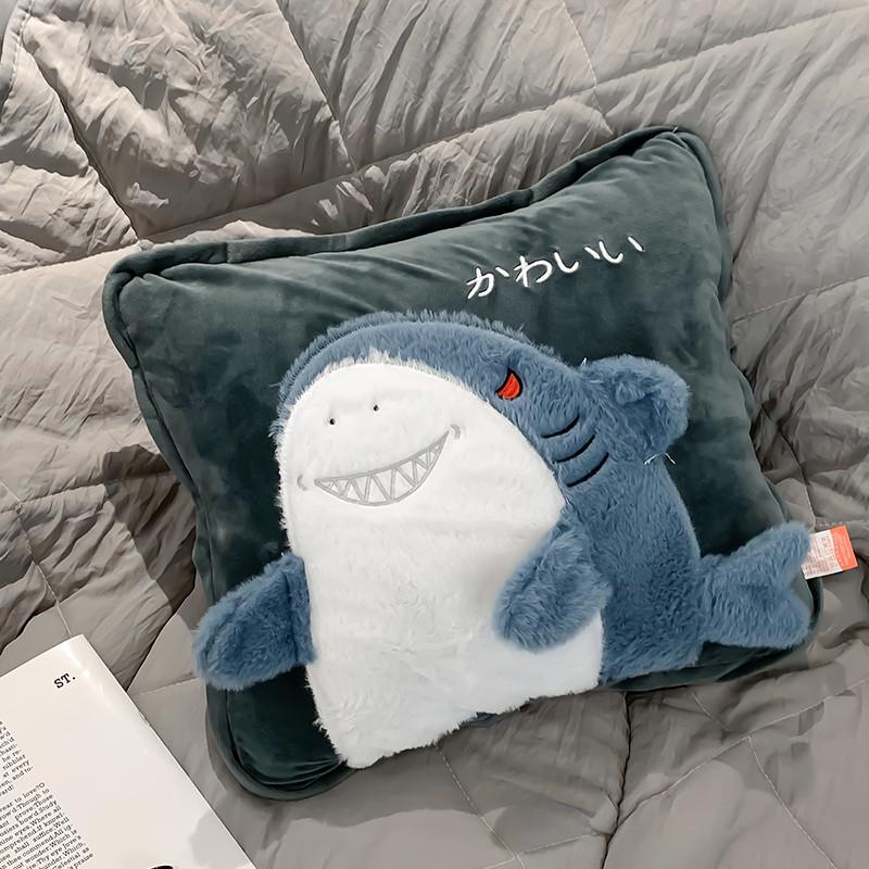 2024靠枕枕头两用车载一汽枕毯子办公K室车用抱二合新款午睡被子