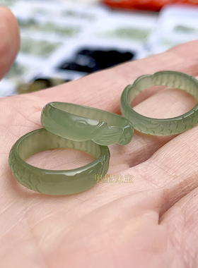 精选和田玉色晴水色金龙鱼戒指年年有余富贵有鱼雕刻指环男女同款