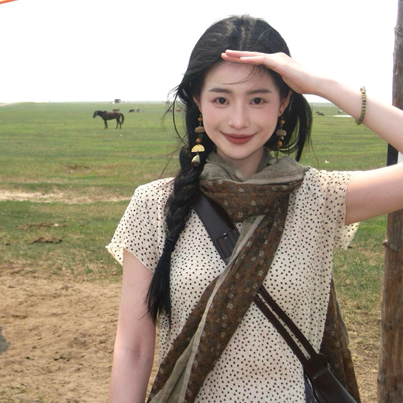 复古文艺棉麻碎花围巾女森系民族风古着褶皱大西北废土风丝巾配饰