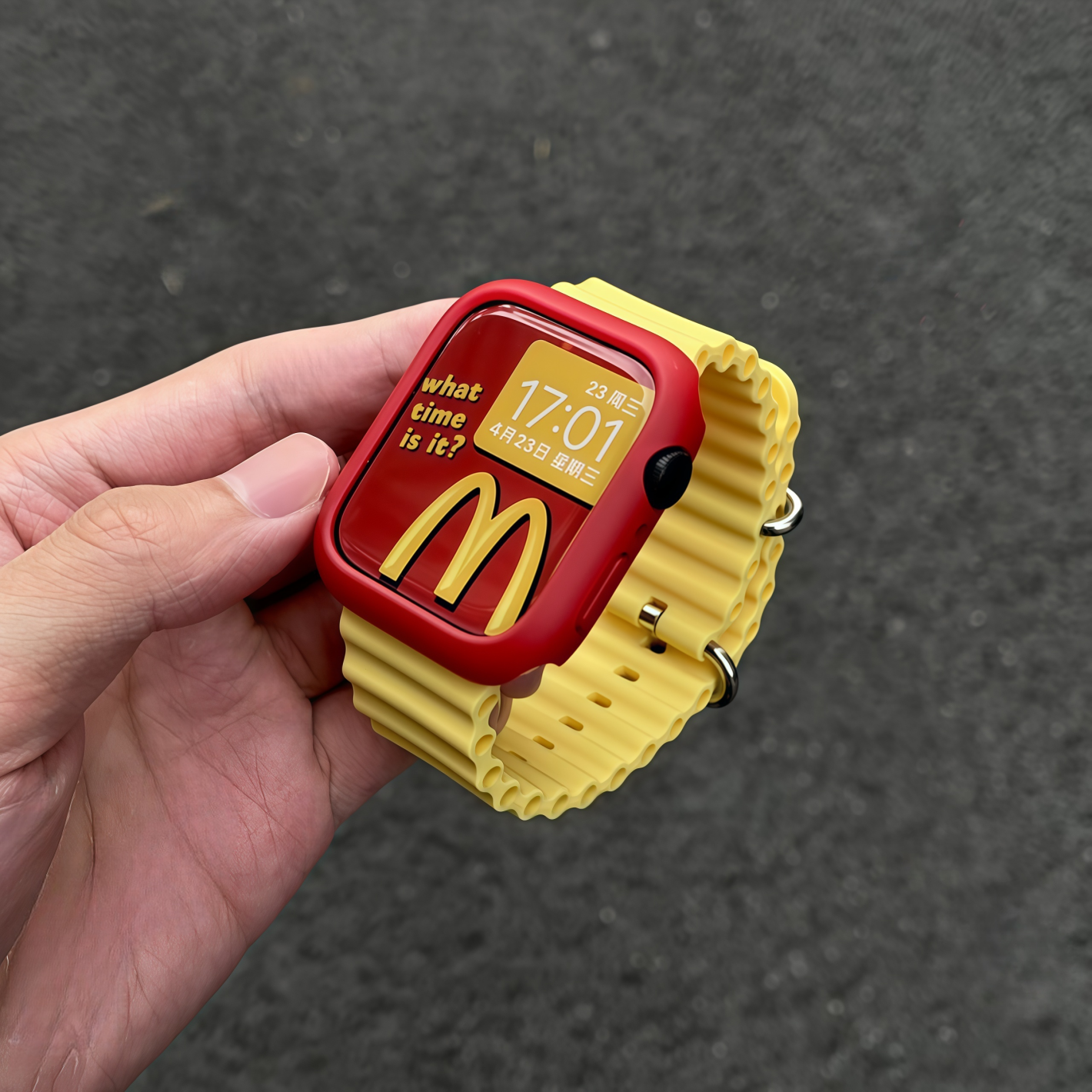 夏天海洋硅胶麦当劳液态表带适用苹果手表S10iwatch9透气舒适户外