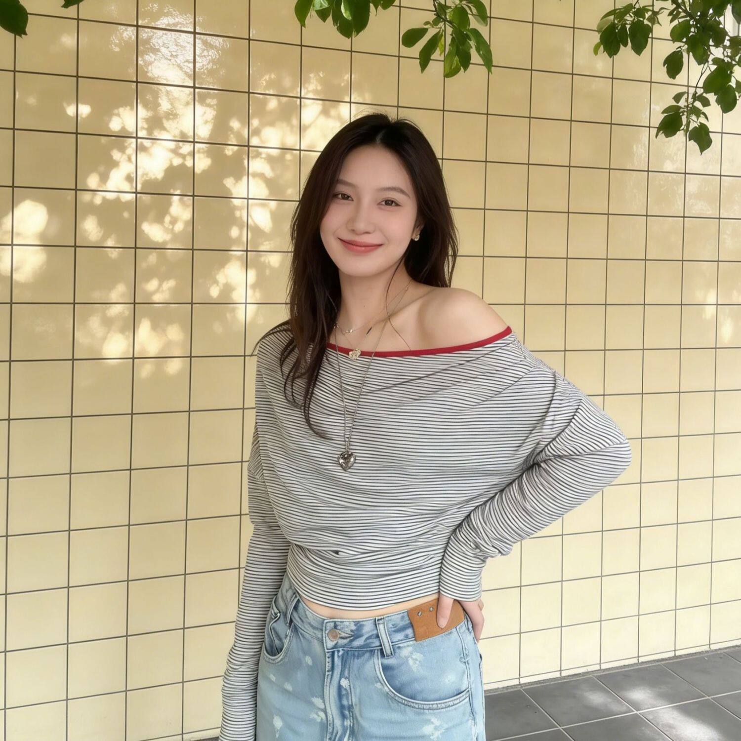 通勤风撞色条纹斜肩长袖T恤女2026年新款小个子修身显瘦露肩上衣