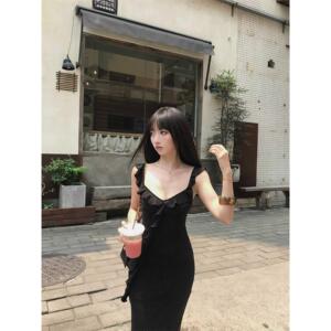 夏季新款法式纯欲风波点V领包臀长裙女气质设计感修身吊带连衣裙