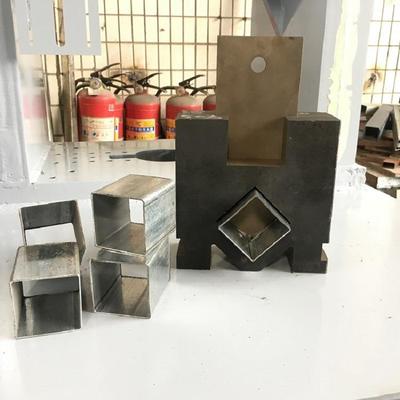 定制液压冲孔机角铁冲孔机圆管冲弧口磨具方管冲压模具方管切断模