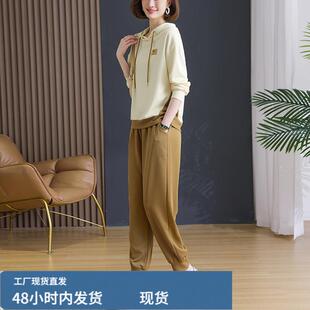 春季套装女款2026新款中年妈妈洋气薄款运动休闲连帽卫衣两件套潮