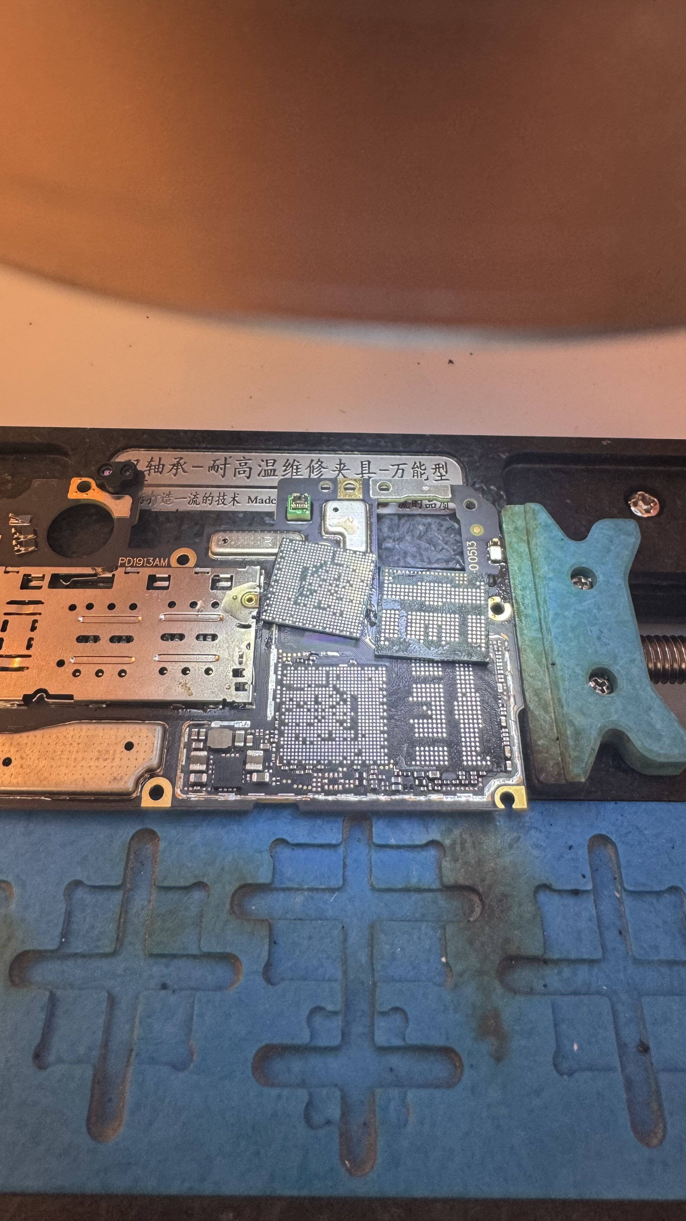 手机维修cpu虚焊，虚焊会导致重启,不开机,闪退,卡死,恢复模式等.