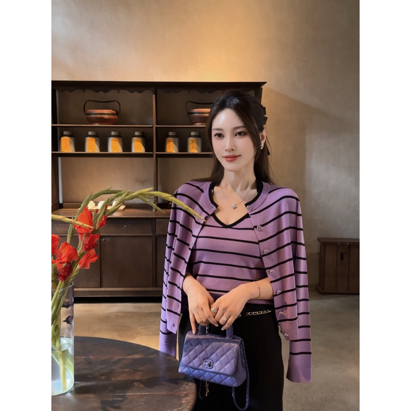 MANWEN曼文秋季新品“双色堇”经典羊毛圆领开衫+条纹吊带两件套
