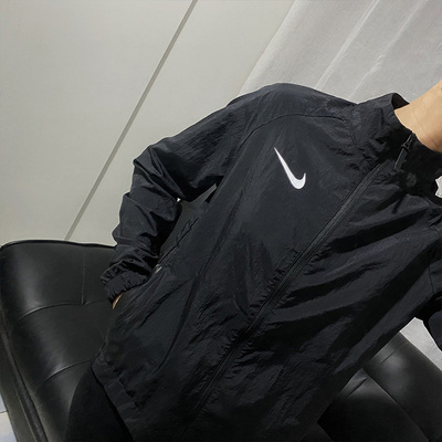 Nike/耐克正品女士品牌Logo印花纯色时尚立领夹克DC3942-010