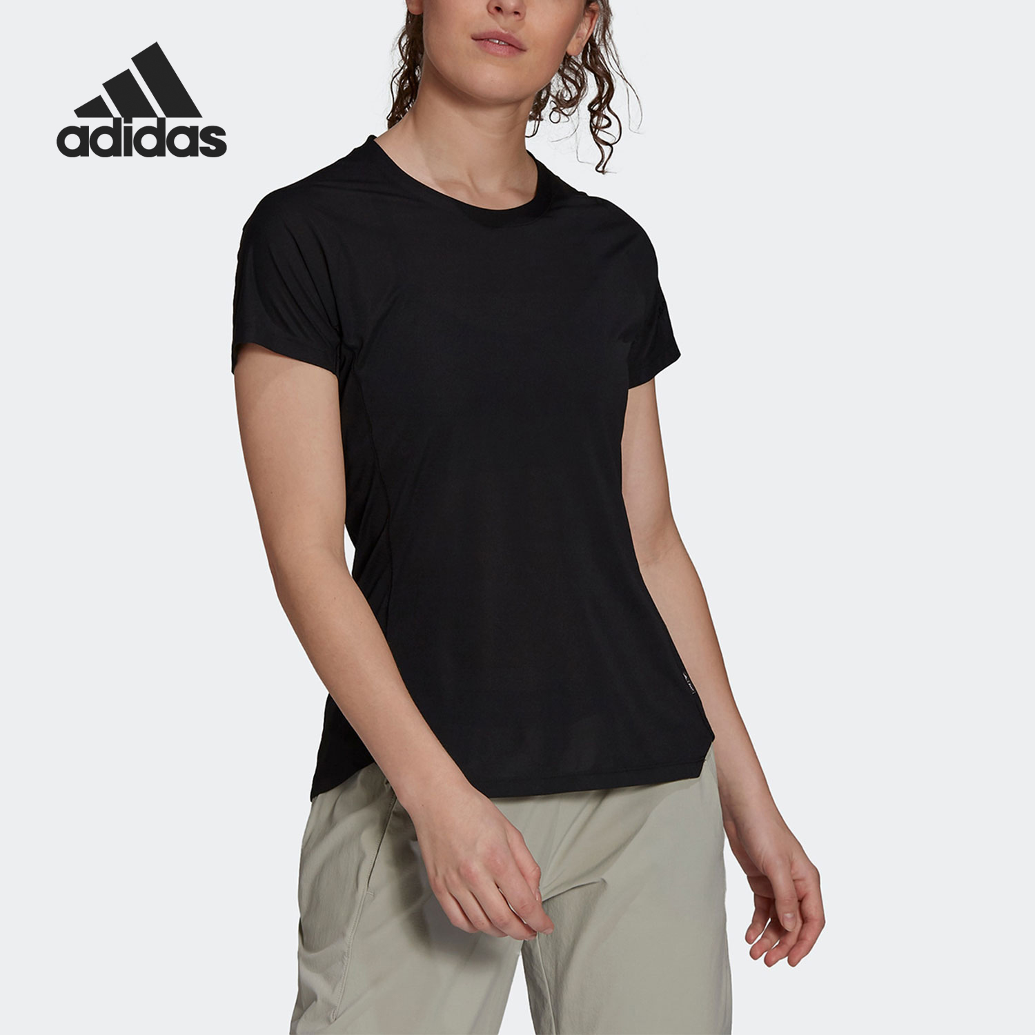 Adidas/阿迪达斯正品女士户外运动宽松休闲圆领短袖T恤H31019